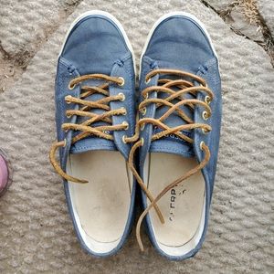 Sperry shoes